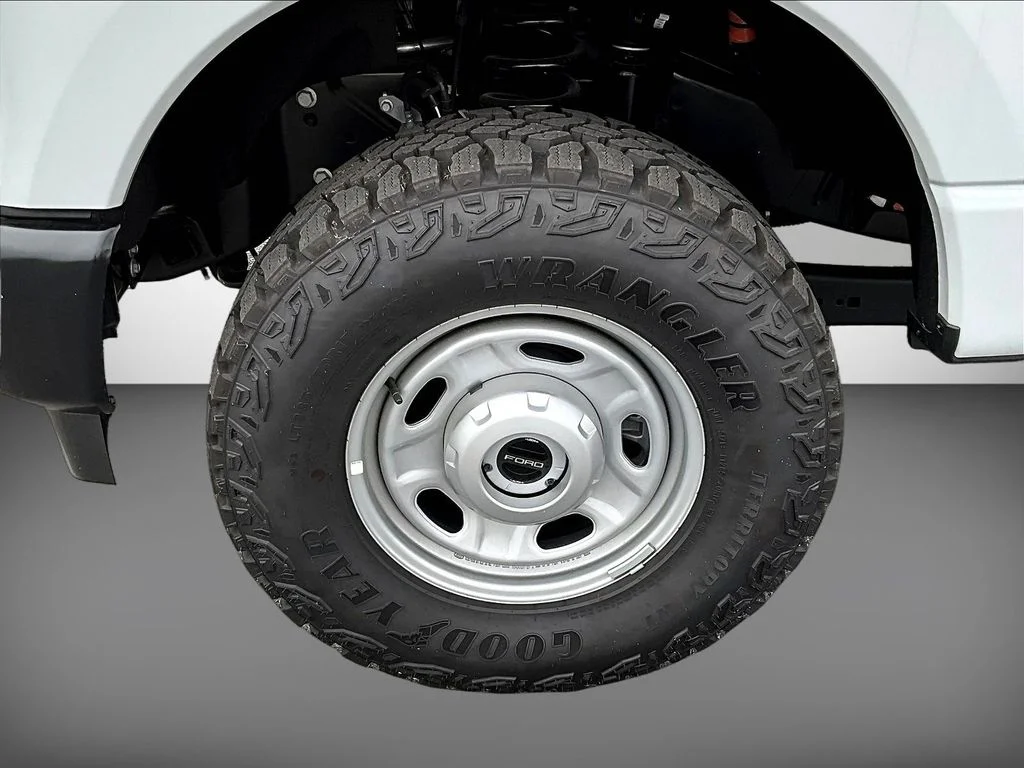 New 2026 Avalanche Ford F-350® XL image 9