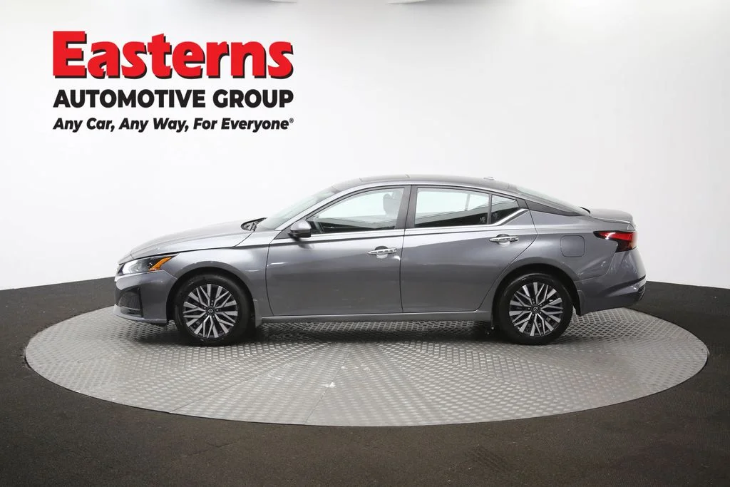 Used 2023 Gray Nissan 2.5 SV image 60