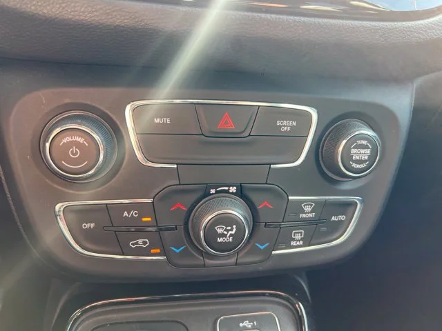 Used 2019 Black Jeep Limited image 21
