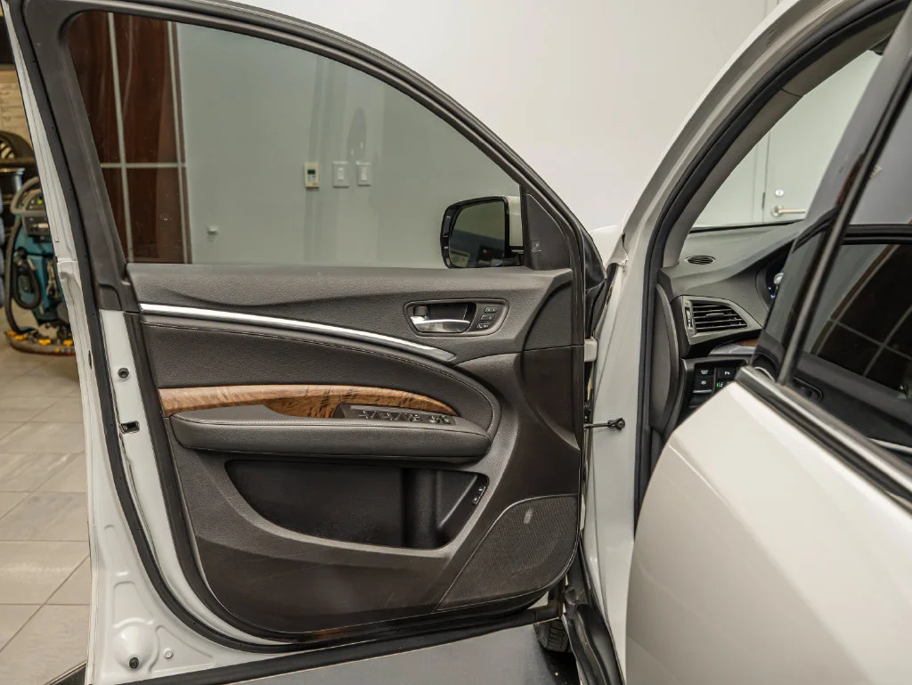 Used 2020 White Acura Technology image 26