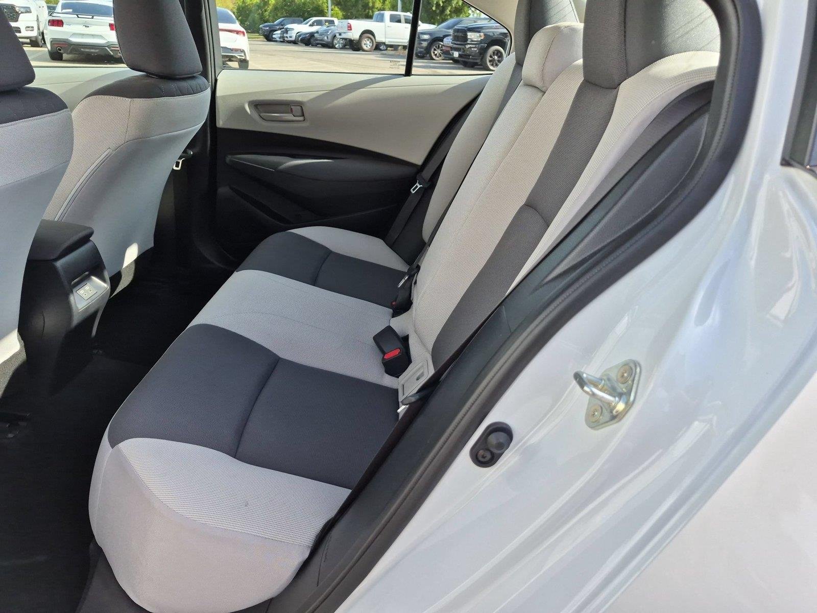 Used 2026 Wind Chill Pearl Toyota LE image 29
