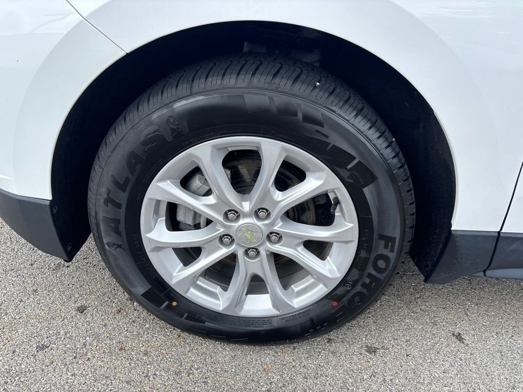 Used 2018 White Chevrolet LT image 10