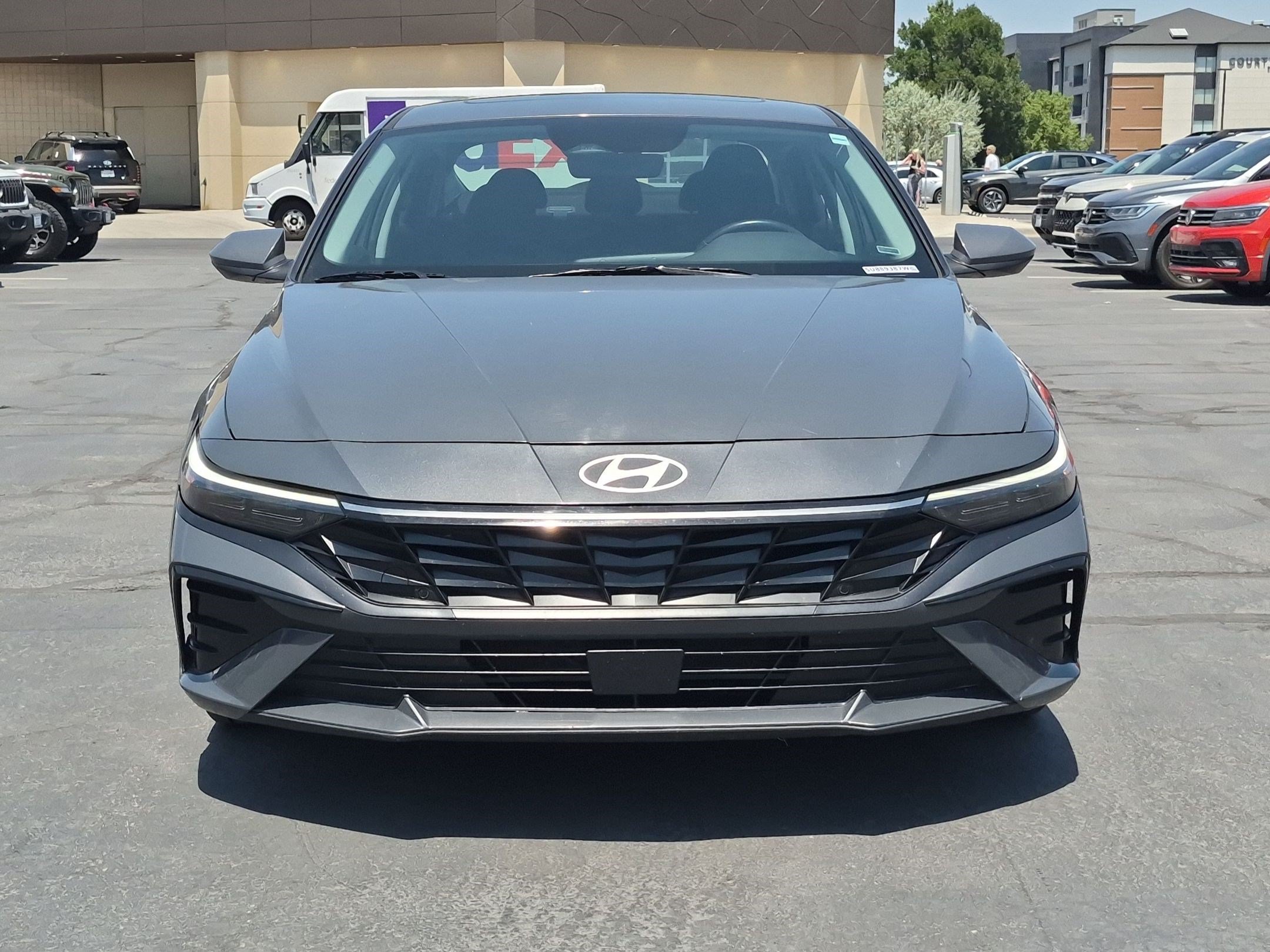 2025 Hyundai Elantra SEL - Photo 9