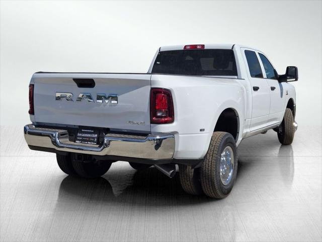 New 2026 Bright White Clear-Coat Exterior Paint RAM TRADESMAN image 30