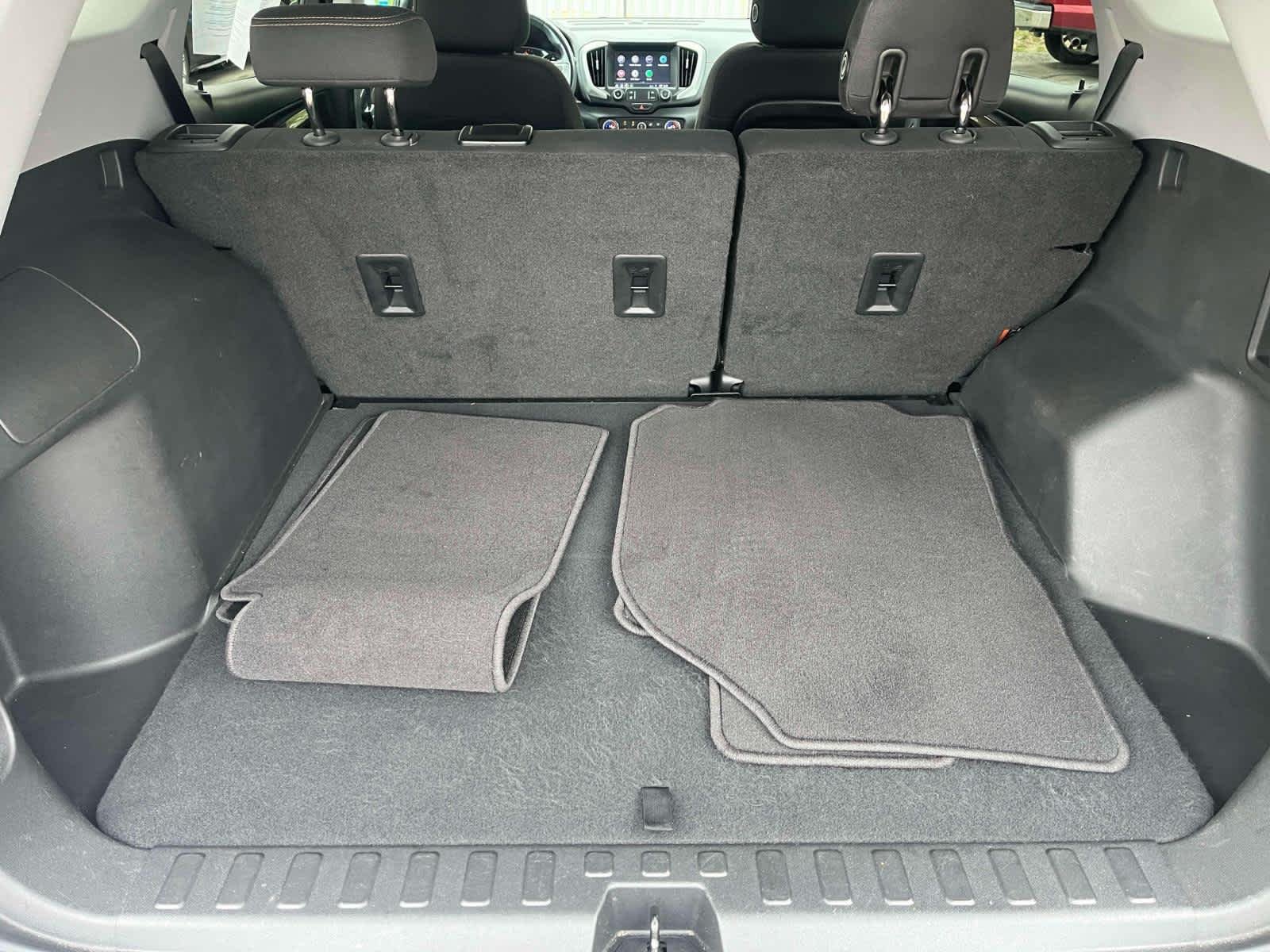 Used 2020 Summit White GMC SLE image 23