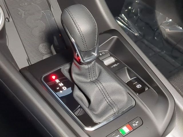 New 2025 Milano White Exterior Paint Alfa Romeo Base image 21