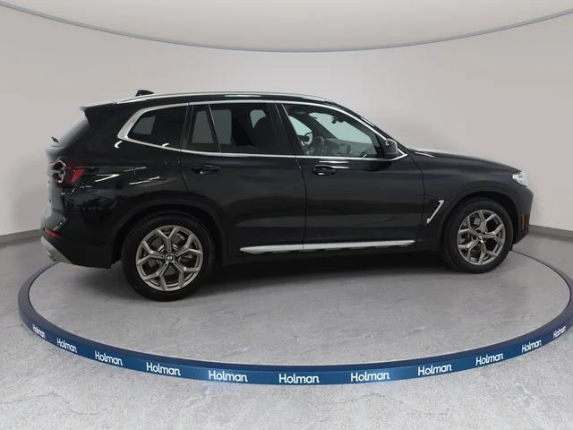 Used 2022 Black Sapphire Metallic BMW xDrive30i image 5
