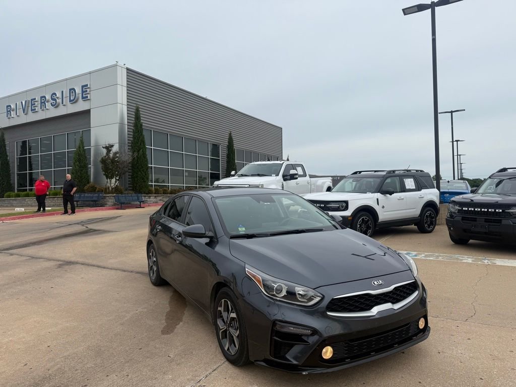2019 Kia Forte LXS AT's photo