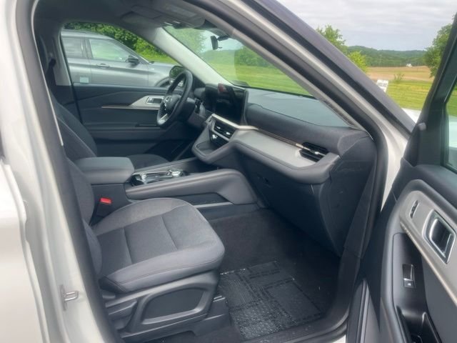 New 2026 Star White Metallic Tri-Coat Ford Active image 38