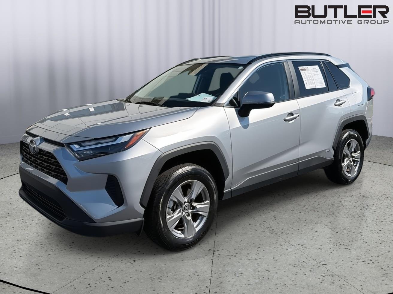 Used 2023 Silver Sky Metallic Toyota Hybrid XLE image 2