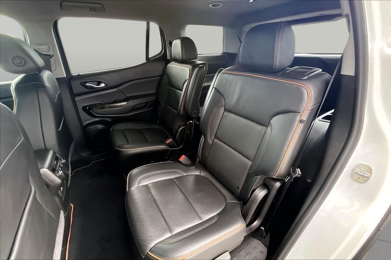 Used 2023 White Frost Tricoat GMC AT4 image 19