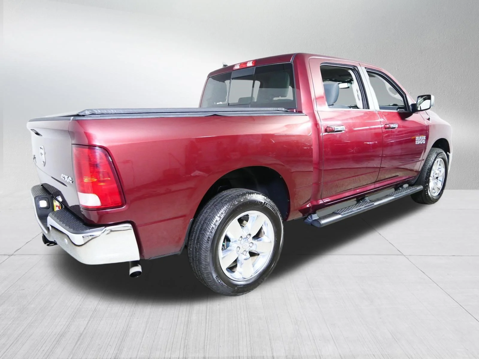 Used 2017 Delmonico Red Pearlcoat Ram Big Horn image 7