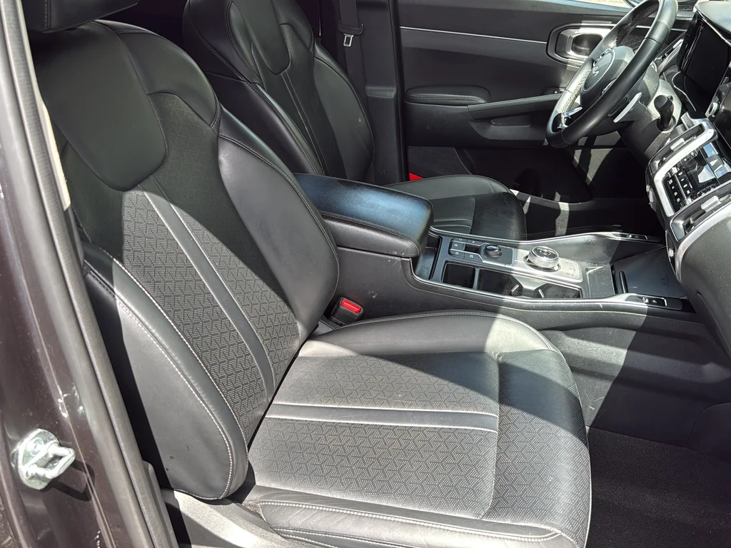 Used 2023 Gray Kia EX image 9