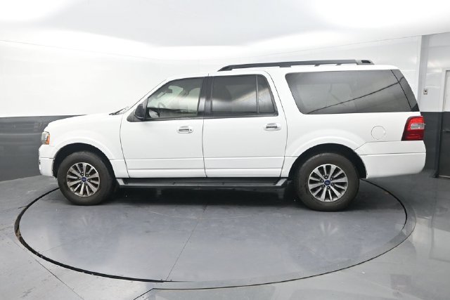 Used 2017 White Ford XLT image 4