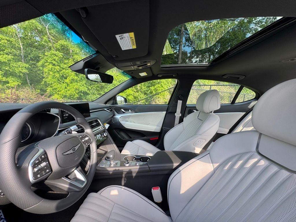 2025 GENESIS G70 Standard - Photo 17