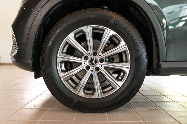Certified Used 2025 Gray Mercedes-Benz GLC 300 image 9