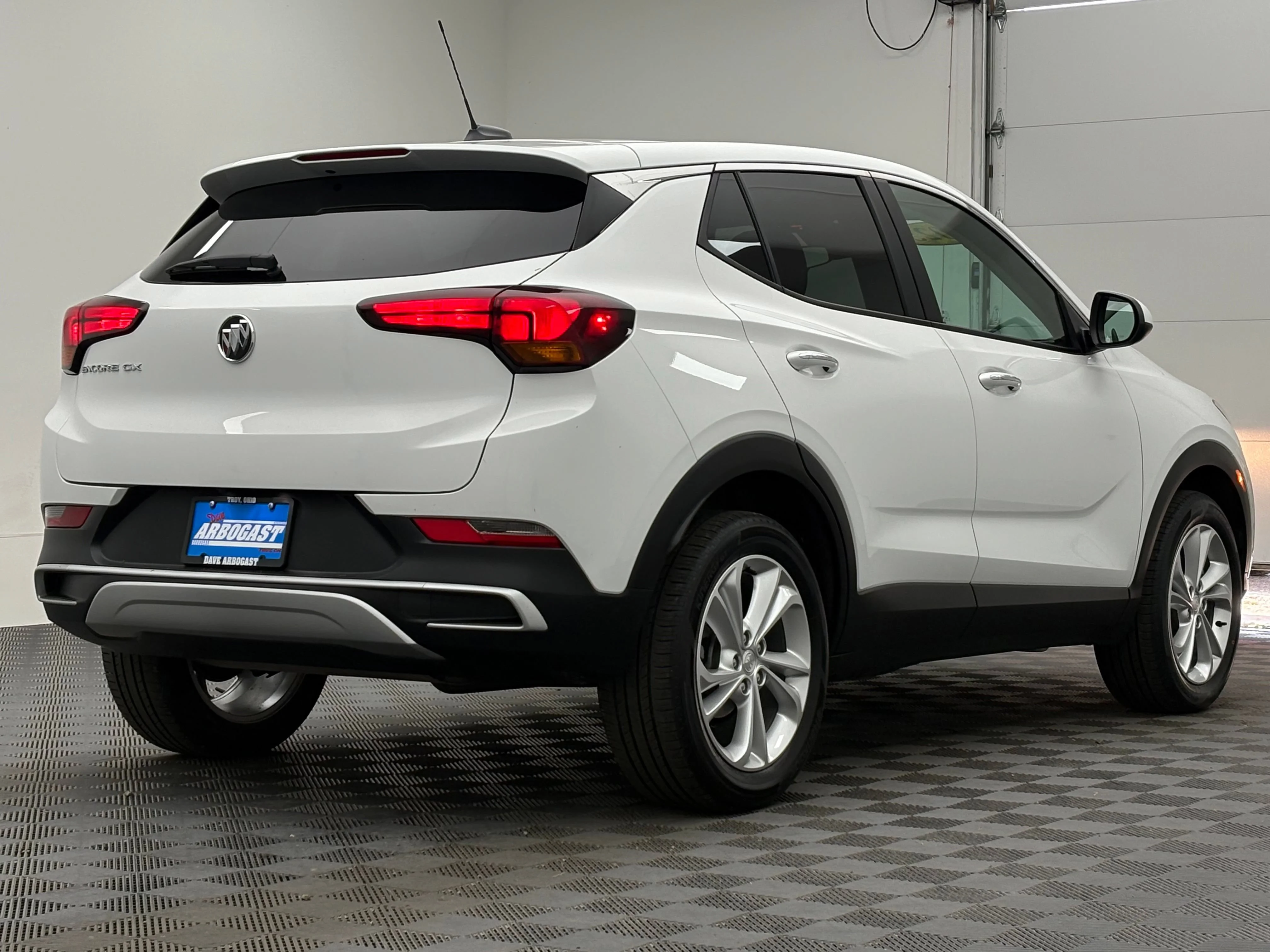 Used 2023 Summit White Buick Preferred image 7