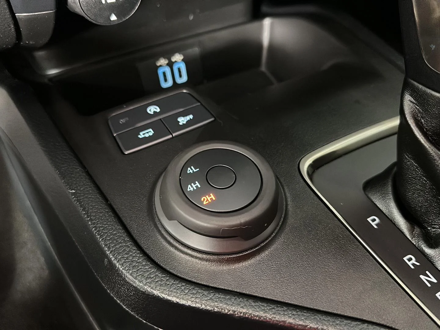 Used 2022 Velocity Blue Ford XLT image 23