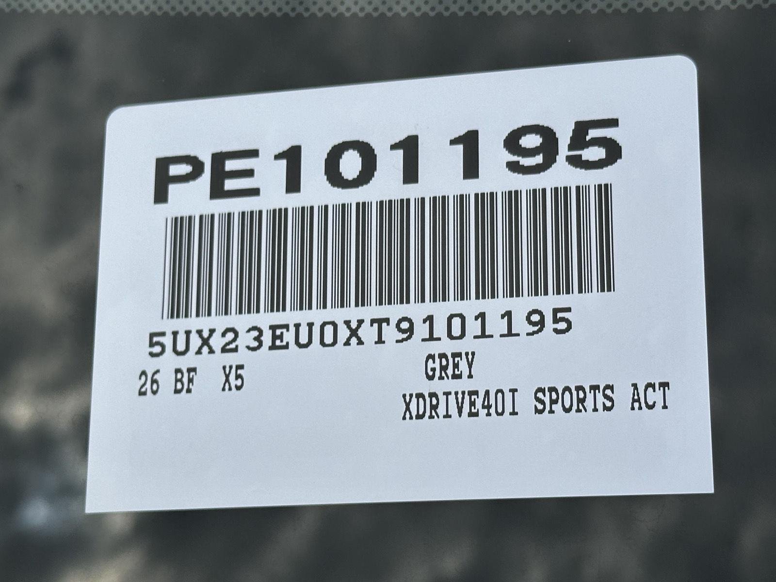Used 2026 Skyscraper Grey Metallic BMW xDrive40i image 15