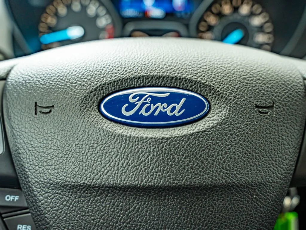 Used 2017 Magnetic Metallic Ford SE image 21