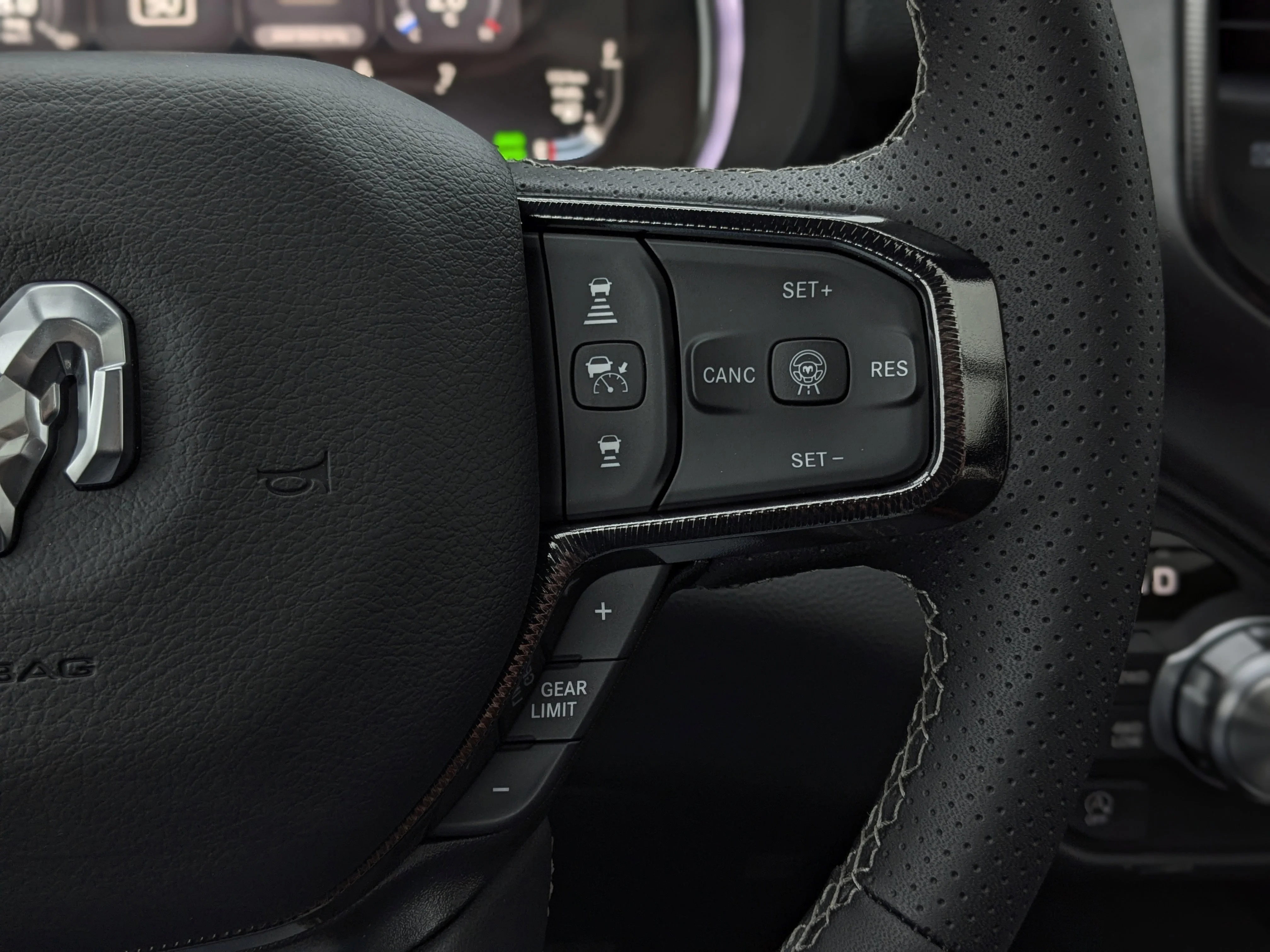 New 2026 Black RAM Sport - - Level 1 Equip Grp - Dual?Pane Panoramic Sunroof - Leather?Faced Bucket Seats - 5.7L image 18