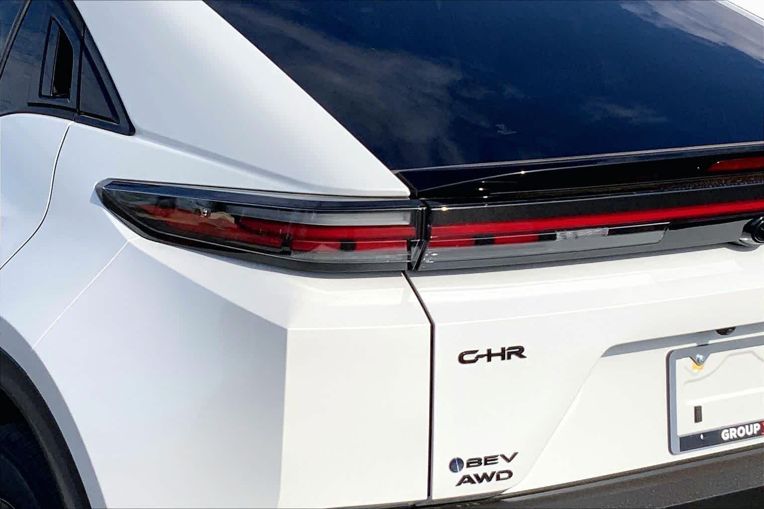 2026 Toyota C-HR SE - Photo 14
