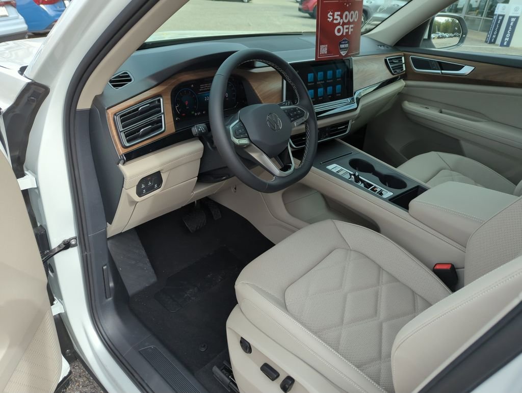 New 2026 White/off-white Volkswagen 2.0T SE image 11