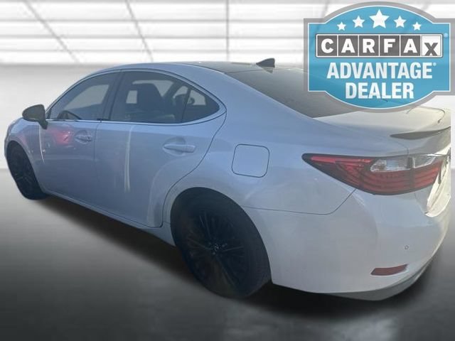 Used 2015 White Lexus NA image 4