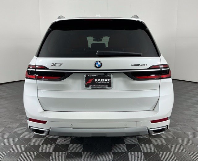 Used 2024 Mineral White Metallic BMW xDrive40i image 6