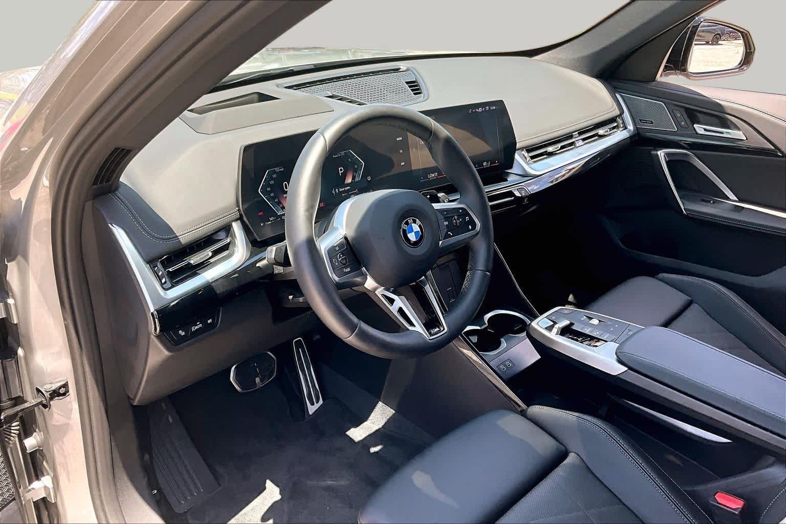 Used 2026 Space Silver Metallic BMW xDrive28i image 16