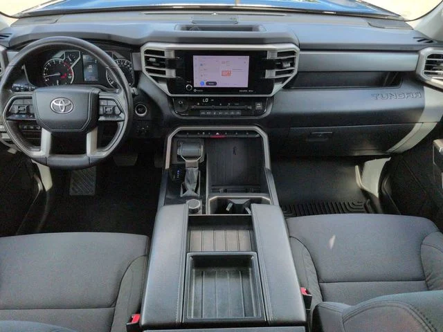 Used 2022  Toyota SR5 image 12
