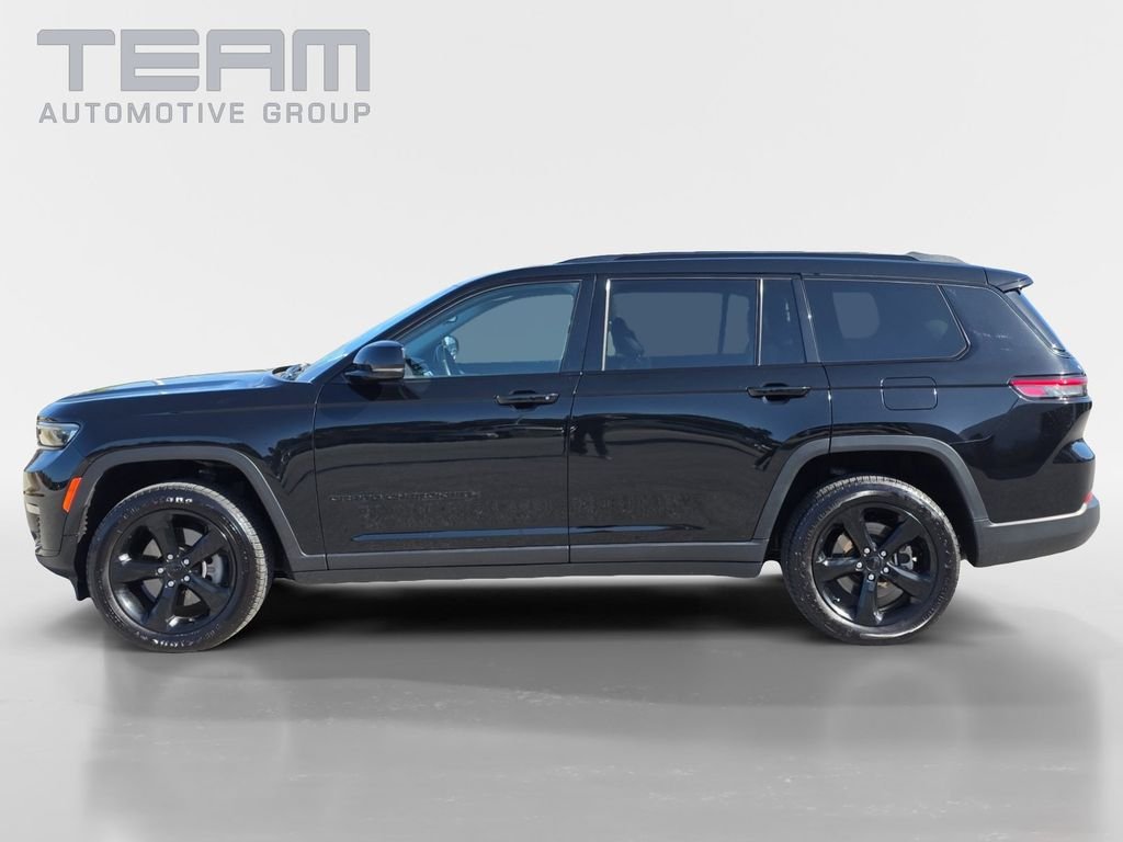 Used 2022 Black Jeep Limited image 4