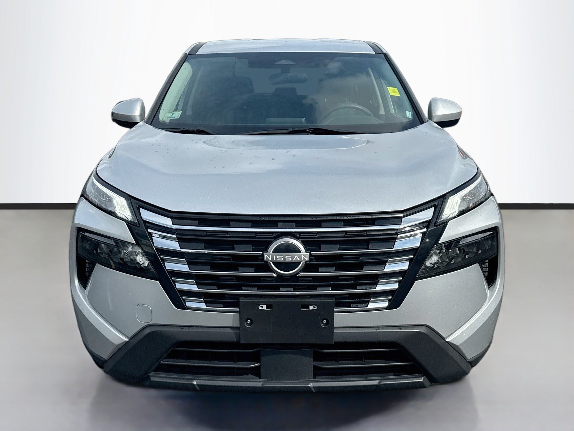 Used 2024 Brilliant Silver Metallic Nissan SV image 2