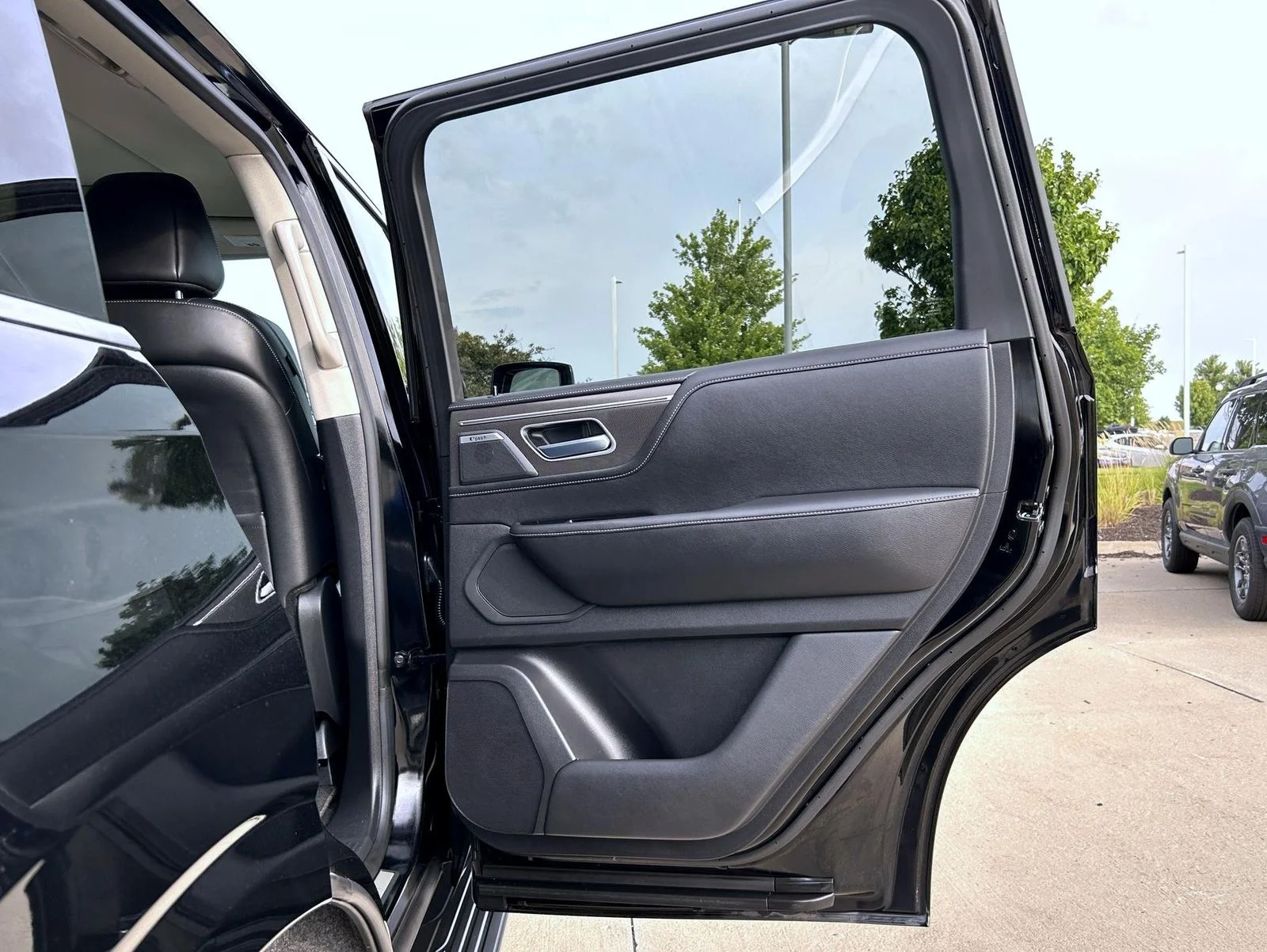 Used 2025 Black INFINITI PURE image 16