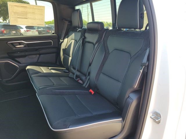 2026 RAM 1500 Laramie - Photo 17