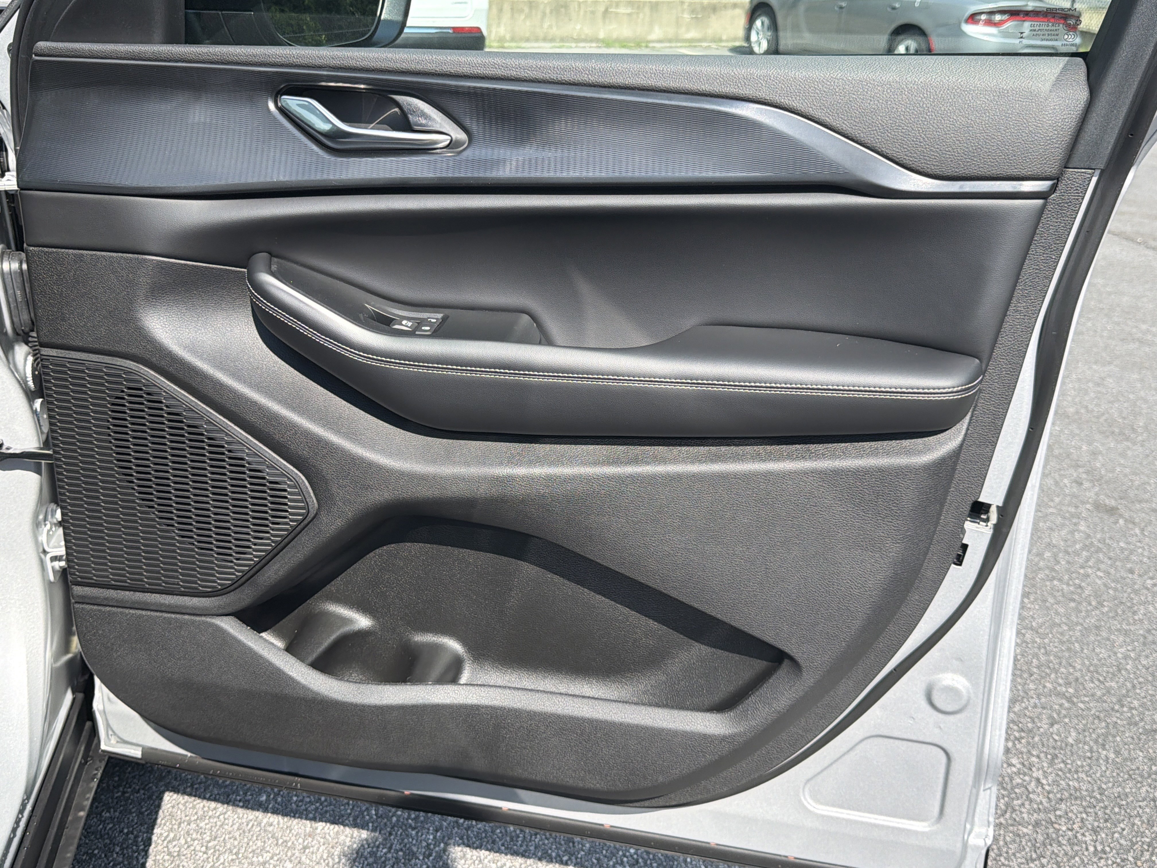 New 2026 Silver Zynith Jeep Laredo image 17