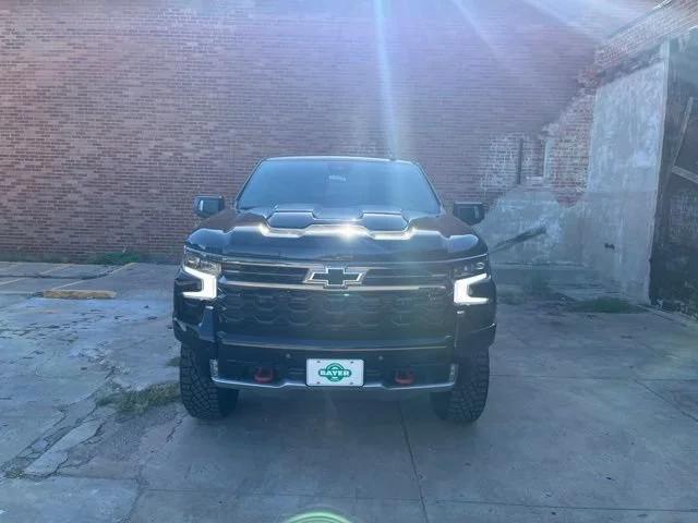 2026 Chevrolet Silverado 1500 ZR2 - Photo 2
