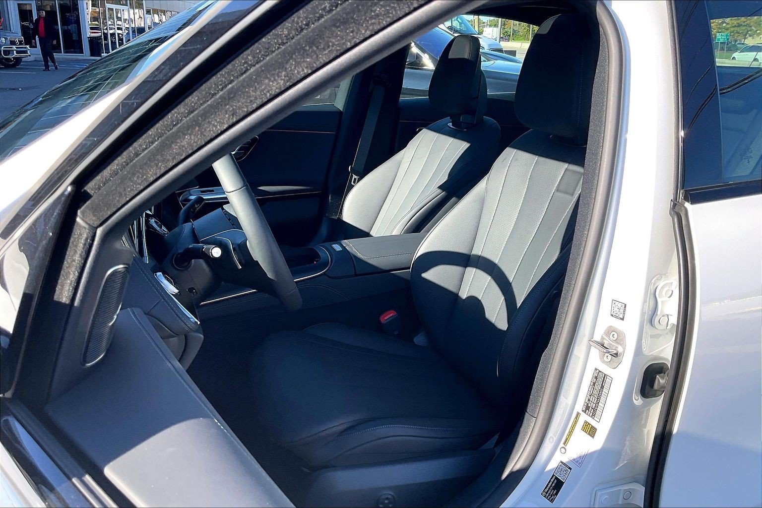 New 2027 Polar White Mercedes-Benz E 350 image 22