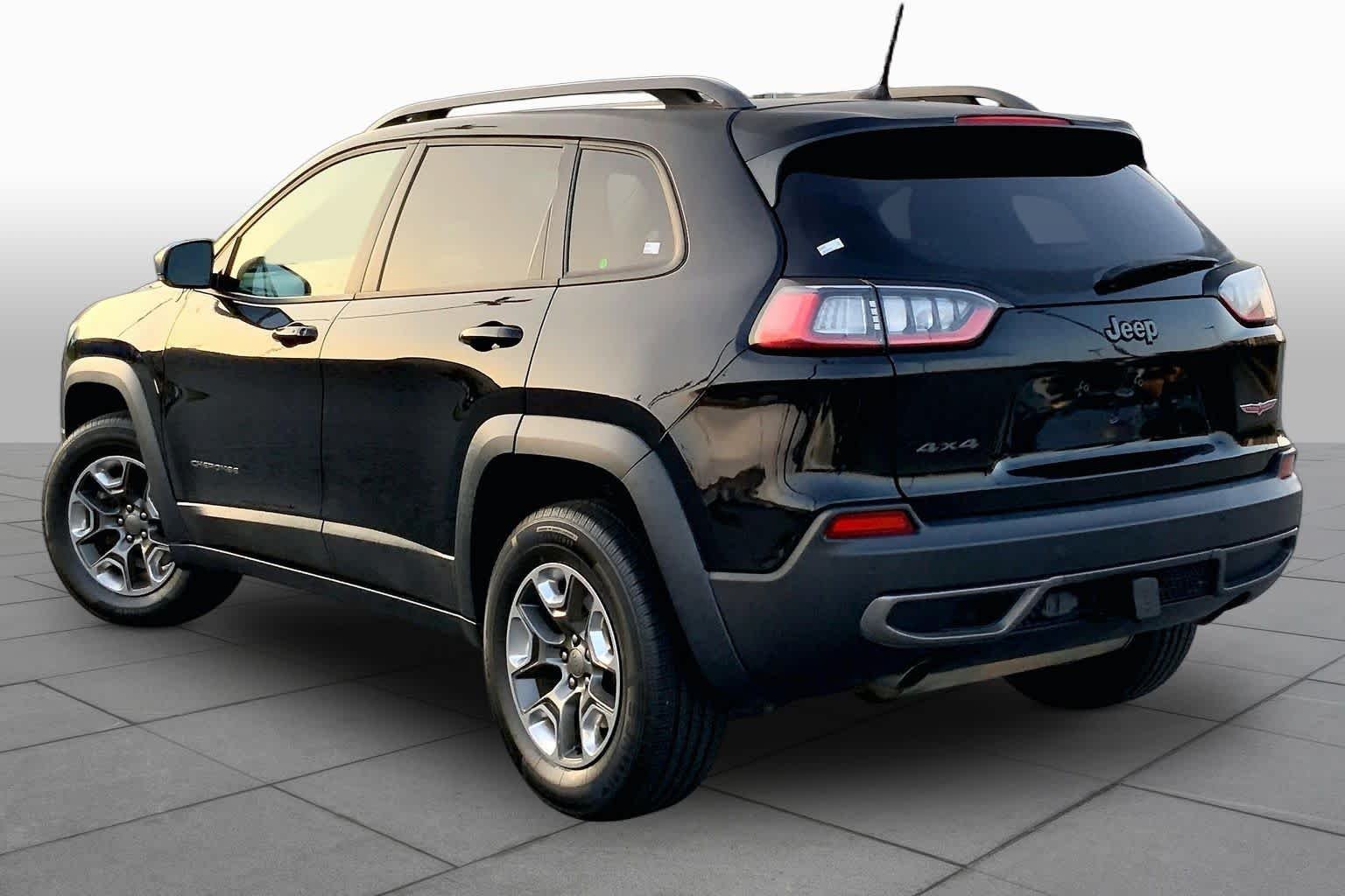 Used 2019 Diamond Black Crystal Pearlcoat Jeep Trailhawk image 11