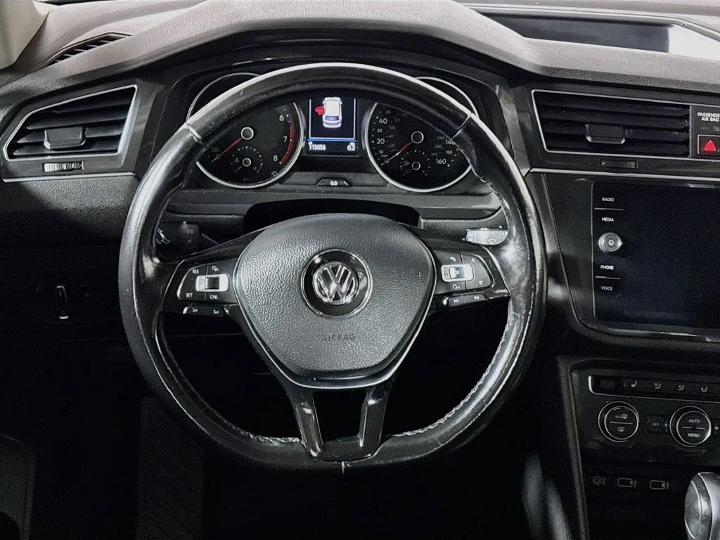 Used 2018 Black Volkswagen 2.0T SE image 13