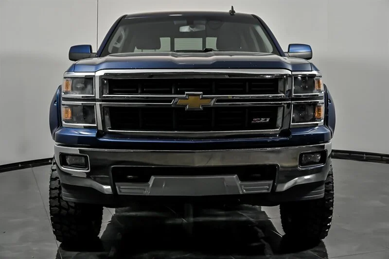Used 2015 Deep Ocean Blue Metallic Chevrolet LT Z71 image 4