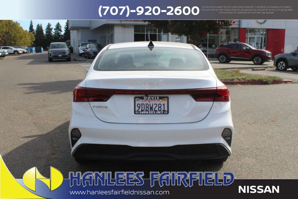 2023 Kia Forte LXS - Photo 8