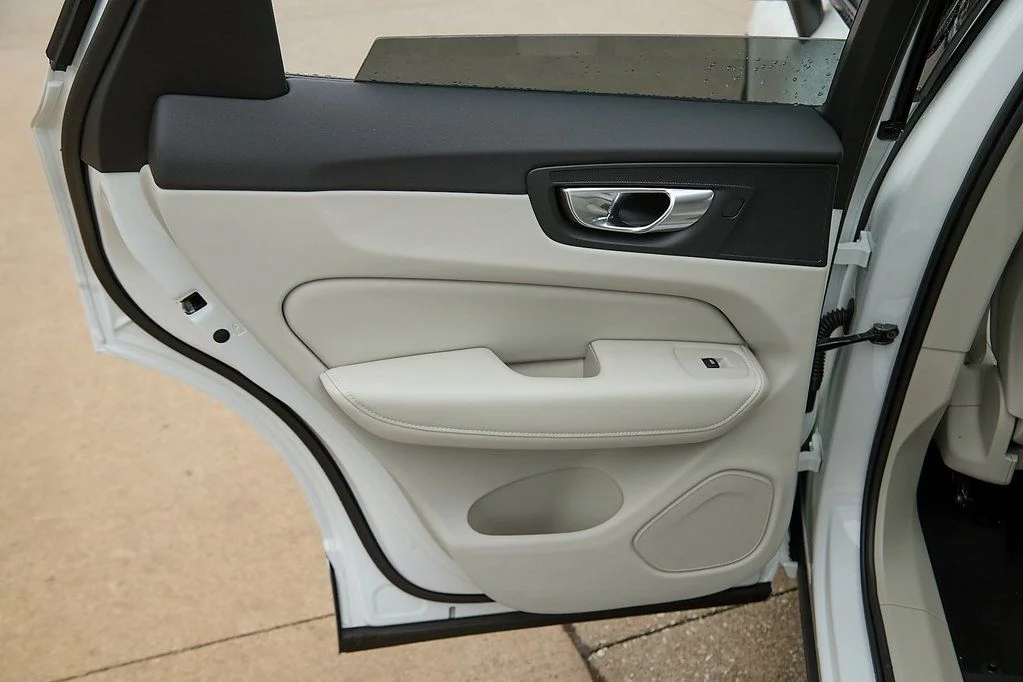 New 2026 Crystal White Volvo Ultra image 17