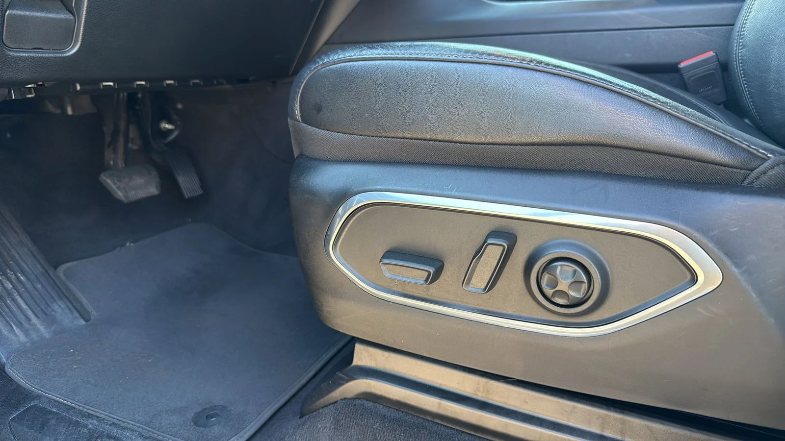 Used 2024 Silver Jeep Series II image 10