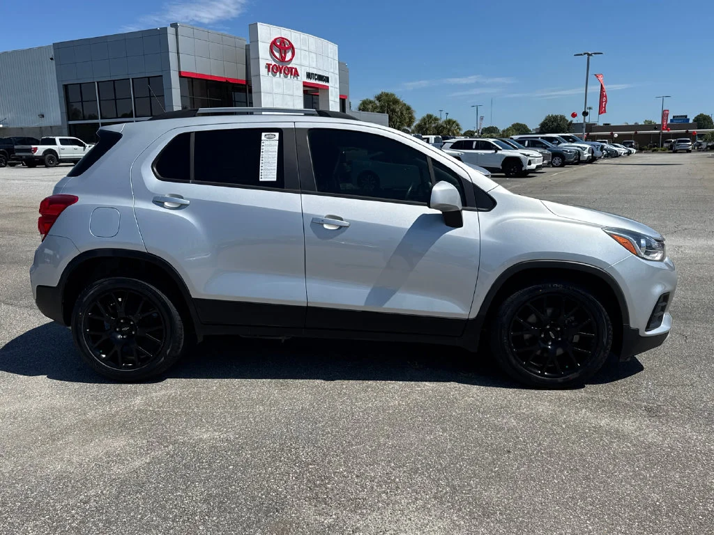 Used 2021 Chevrolet Trax LT with VIN KL7CJLSM1MB366990 for sale in Albany, GA