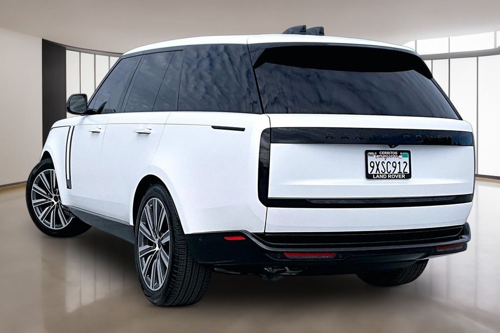 Certified Used 2025 Icy White Satin Land Rover Autobiography image 4