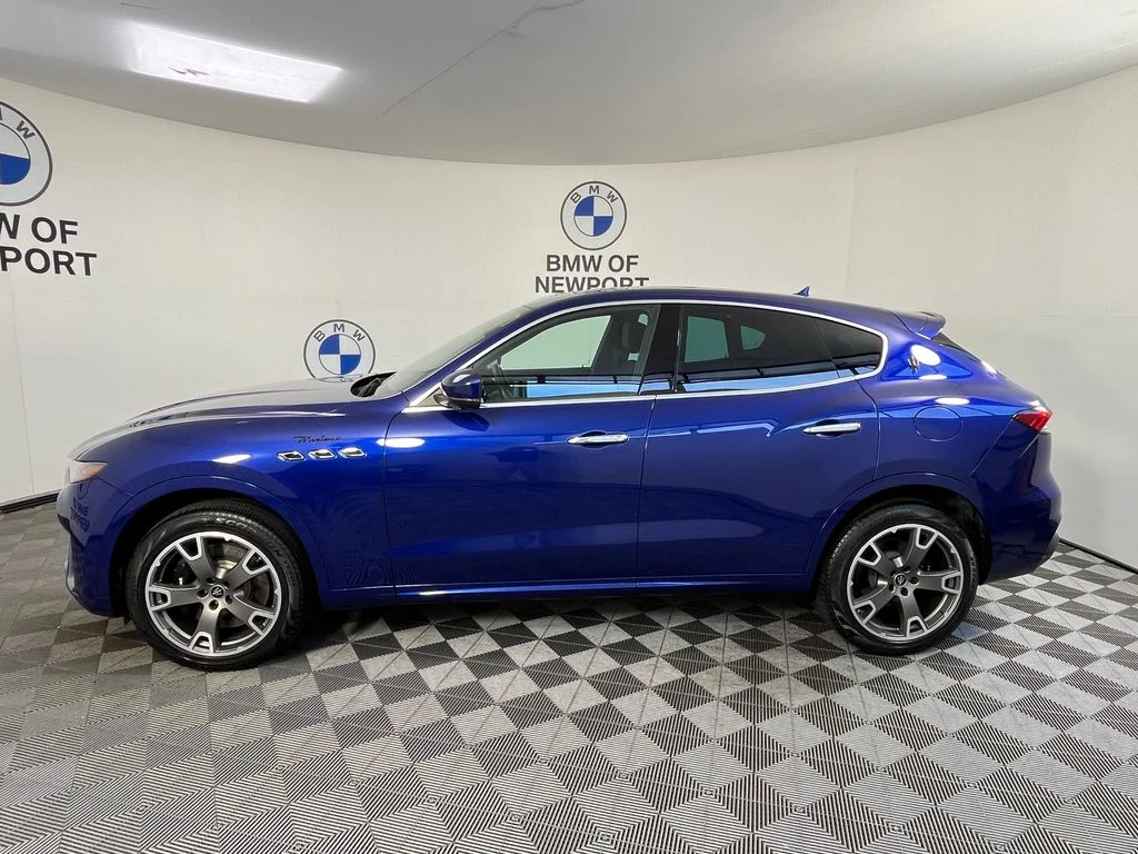 Used 2022 Blue Maserati Modena image 13