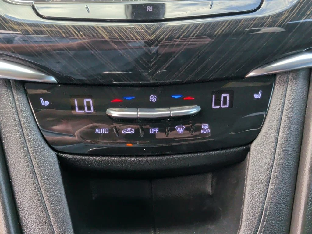 Used 2020 Silver Cadillac Premium Luxury image 26