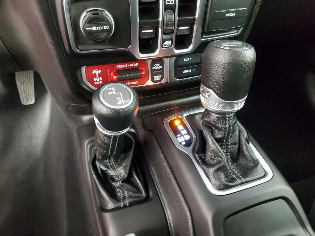 Used 2025 Red Jeep Rubicon image 18