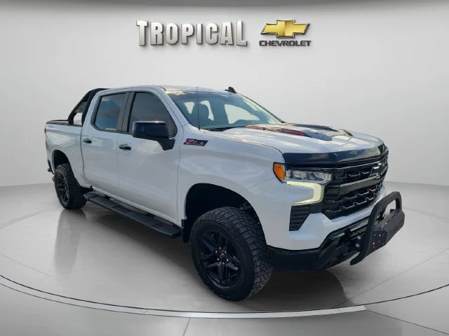 Used 2023 SUMMIT WHITE Chevrolet LT Trail Boss image 7